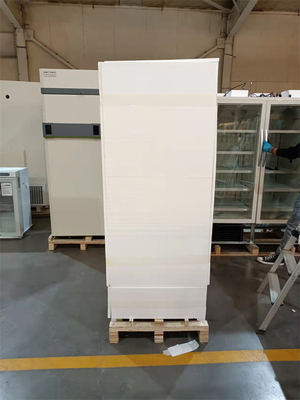 El espray cubrió el refrigerador farmacéutico médico del grado del laboratorio vertical de acero del hospital 226L