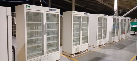 refrigerador médico de la farmacia vertical de cristal doble de alta calidad de la puerta 656L para el almacenamiento vaccíneo